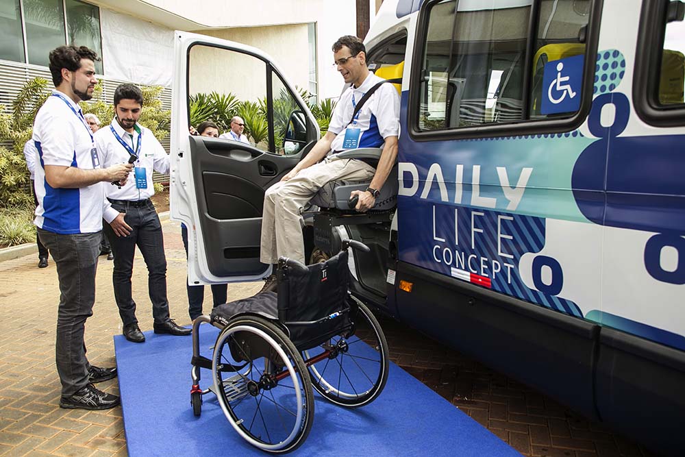 Ônibus para motorista com deficiência