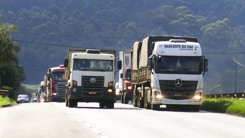 restricoes_de_caminhoes_durante_a_Pascoa