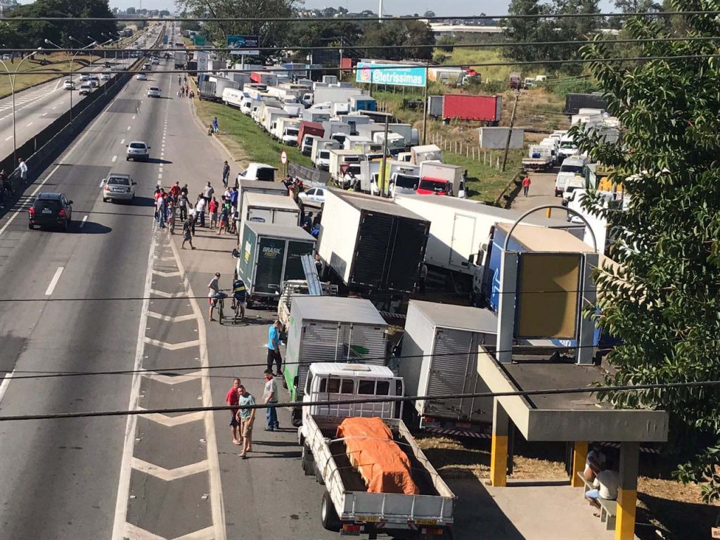 Greve_de_caminhoneiros_continua